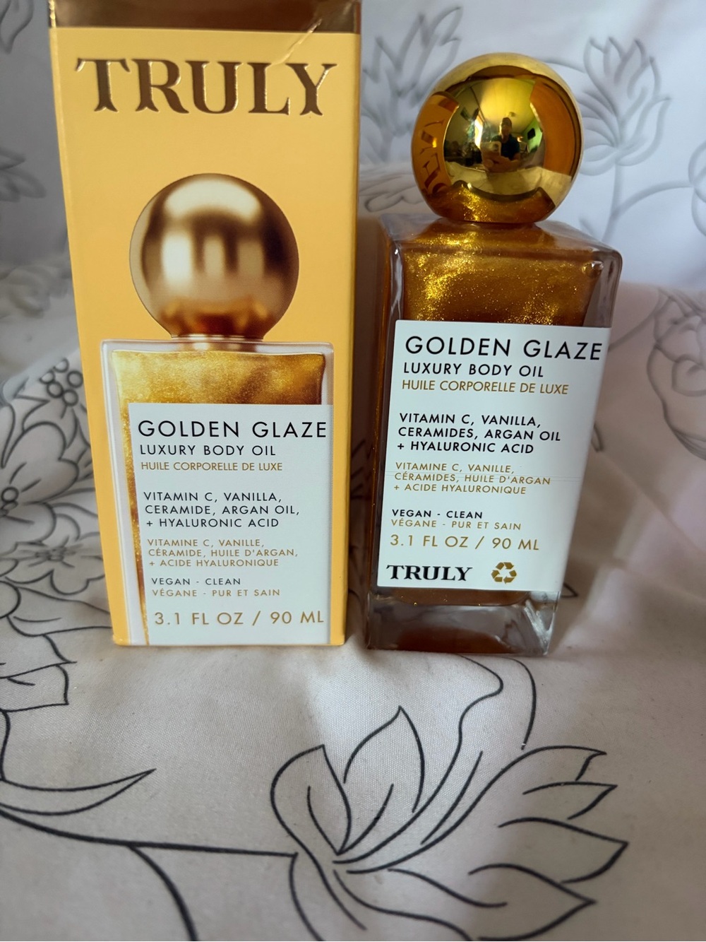 TRULY Golden Glaze Luxury Body Oil - Shimmering Gold Bottle